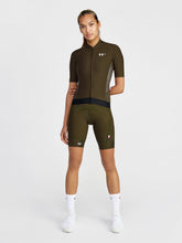 Load image into Gallery viewer, Everyone Jersey Olive Women Sample
